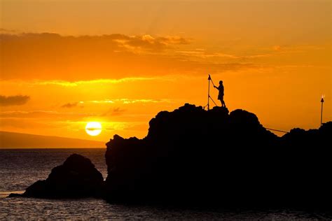Capture Golden Hour at Skyview Cliff