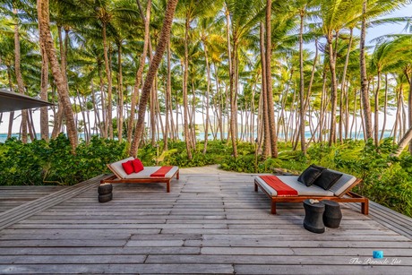 Private Villa on Motu Tiahura